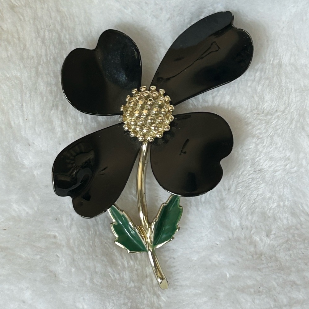 Sarah Coventry Black and Gold Enamel Floral Brooch